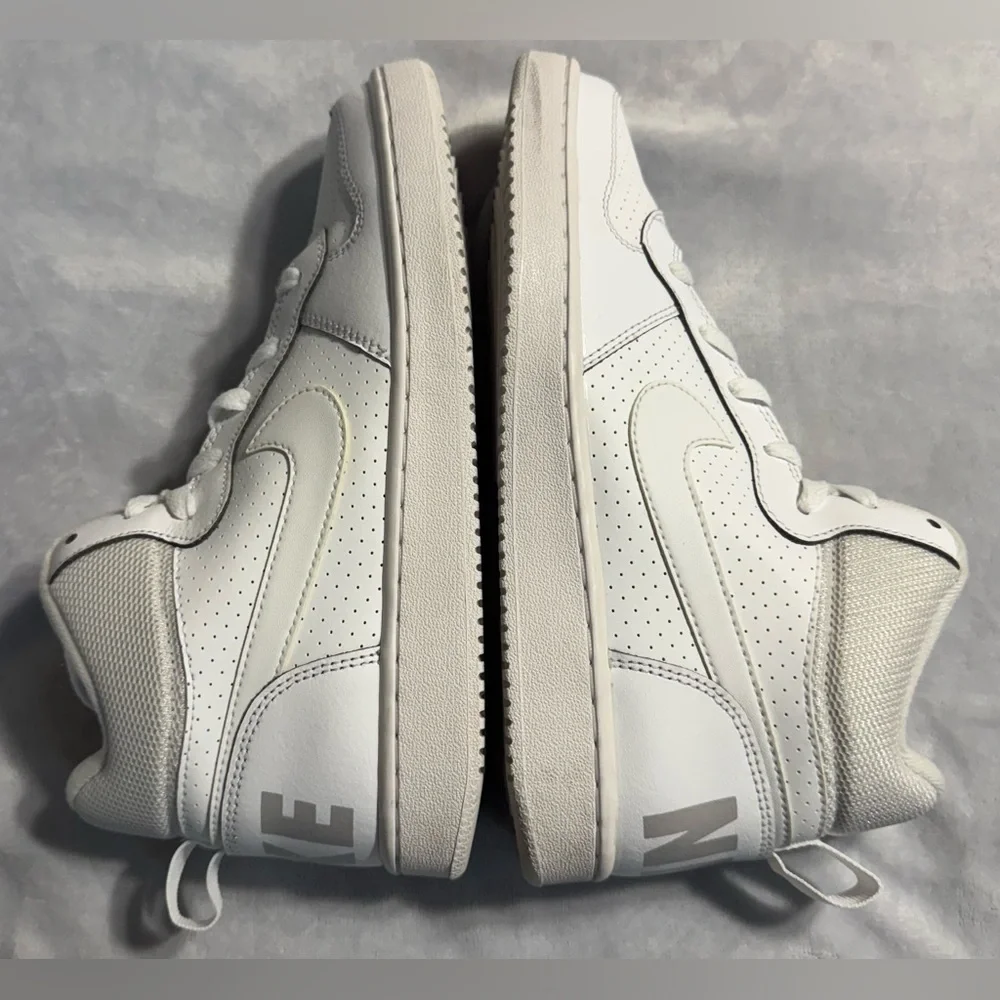Nike Court Boroughs Mid Grade School White Sneakers Running Shoes Size 6Y - Picture 9 of 10